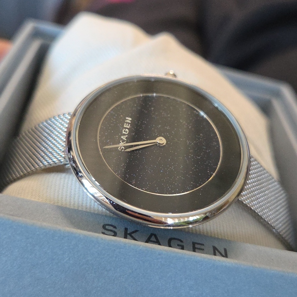 Skagen Watch In Box - Picture 4 of 5